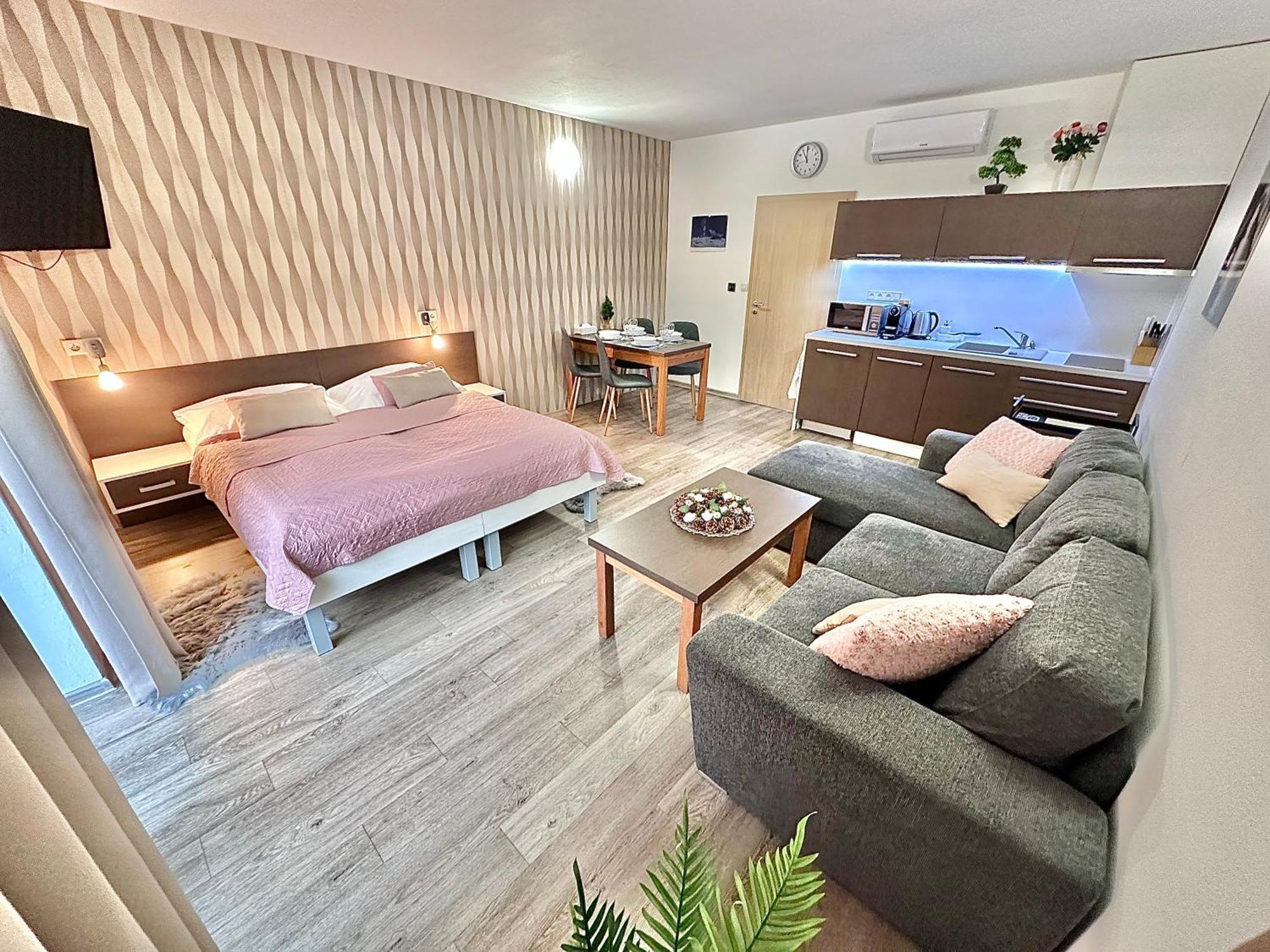 Apartman Sophia 2 Велке Лосины Экстерьер фото